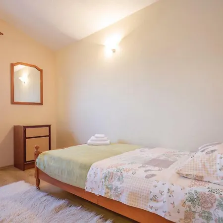 Three-bedroom Holiday In * Desne