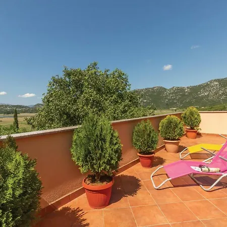 Casa vacanze Three-bedroom Holiday In