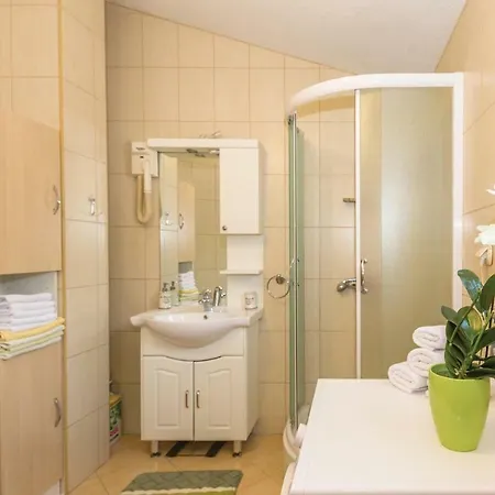 Three-bedroom Holiday In